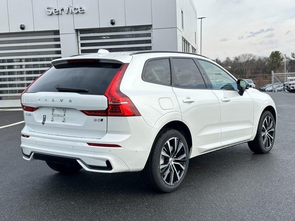 new 2025 Volvo XC60 car, priced at $54,545