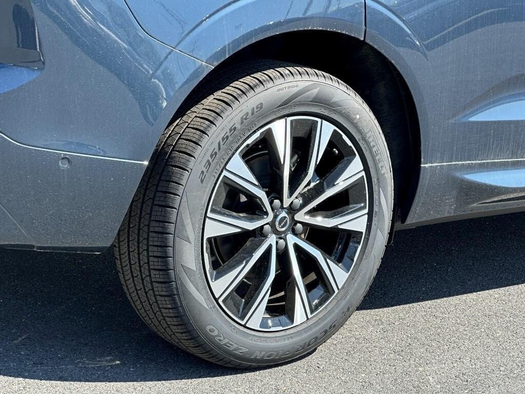 new 2024 Volvo XC60 car, priced at $52,730