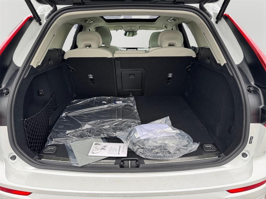 new 2026 Volvo XC60 Plug-In Hybrid car, priced at $73,595