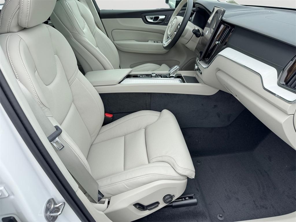 new 2026 Volvo XC60 Plug-In Hybrid car, priced at $73,595