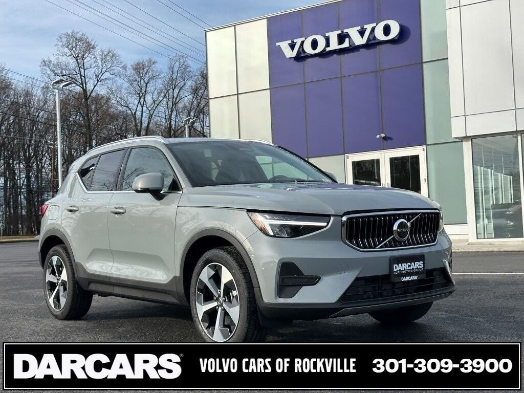 new 2025 Volvo XC40 car, priced at $44,774