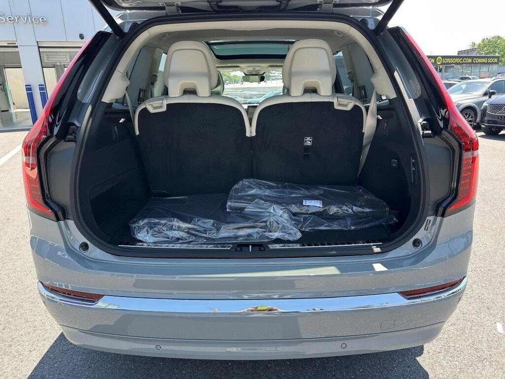 new 2026 Volvo XC90 car, priced at $76,945