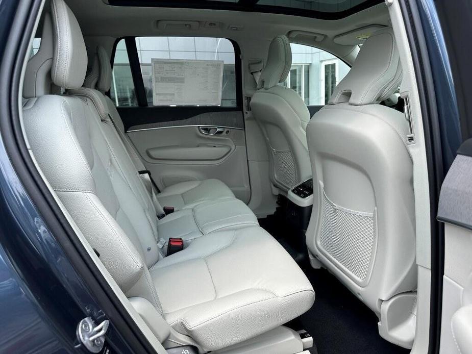 new 2025 Volvo XC90 car, priced at $75,095