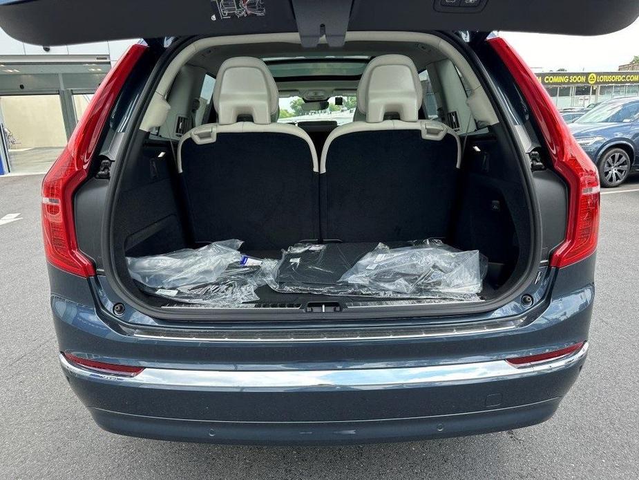 new 2025 Volvo XC90 car, priced at $75,095