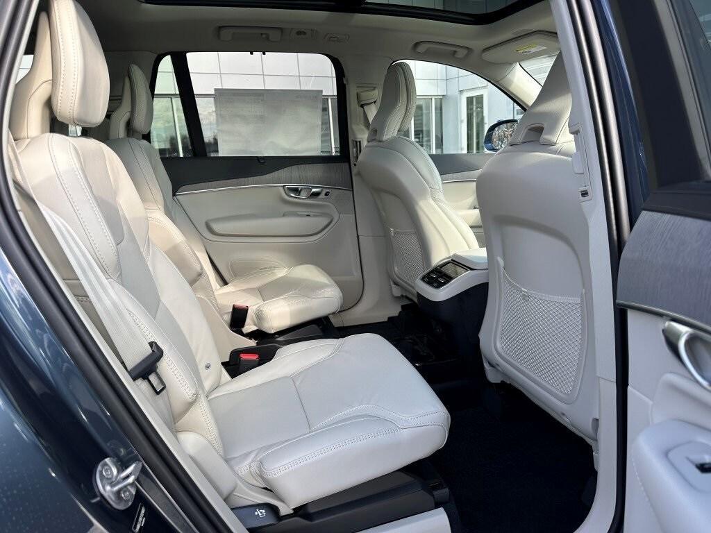 new 2025 Volvo XC90 car, priced at $69,681