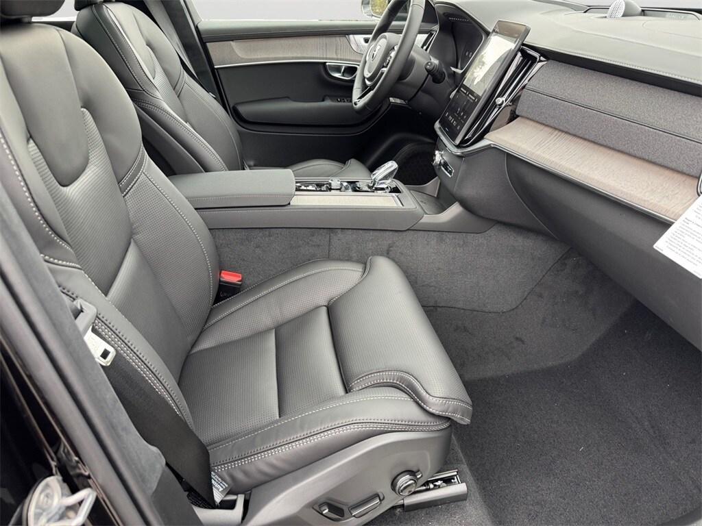 new 2026 Volvo XC90 car, priced at $82,145