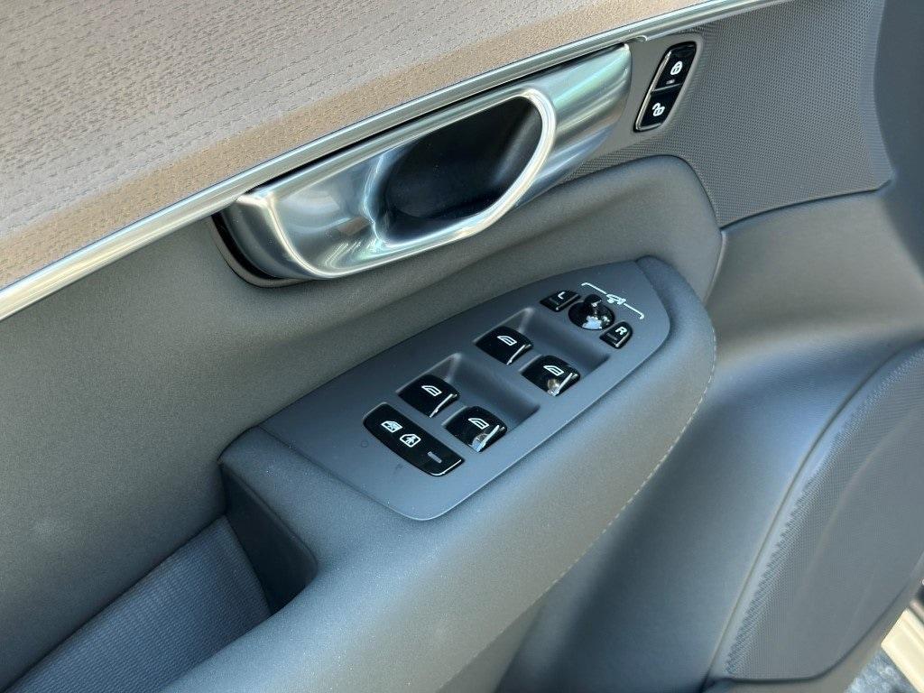 new 2026 Volvo XC90 car, priced at $67,145