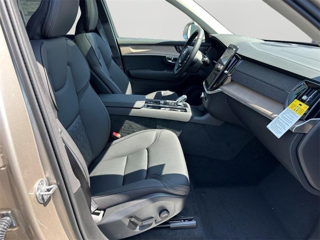 new 2026 Volvo XC90 car, priced at $66,121