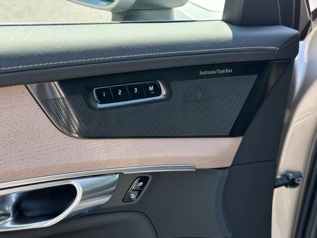 new 2026 Volvo XC90 car, priced at $67,145