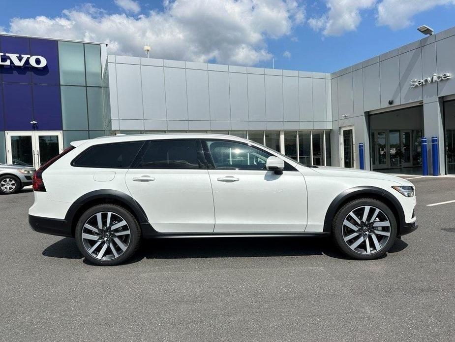 new 2025 Volvo V90 Cross Country car, priced at $63,345