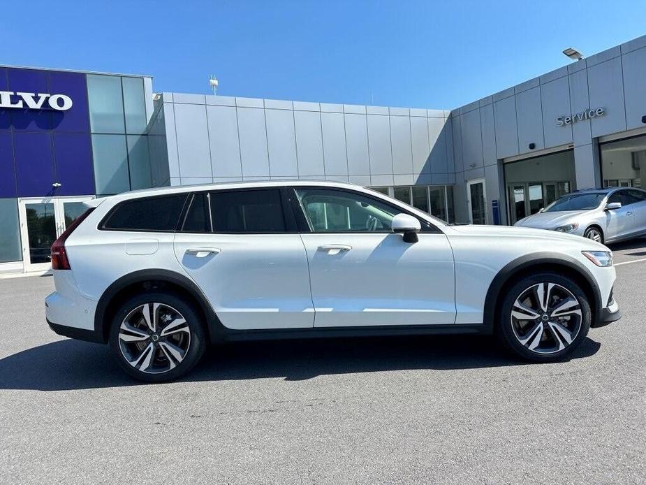 new 2024 Volvo V60 Cross Country car, priced at $54,935