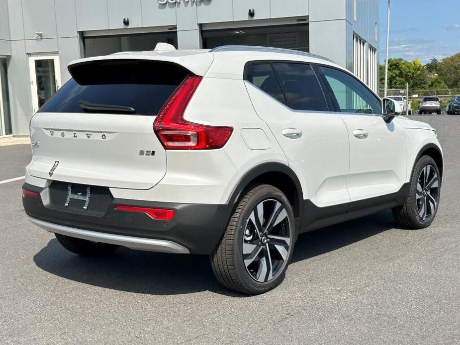 new 2025 Volvo XC40 car, priced at $49,767