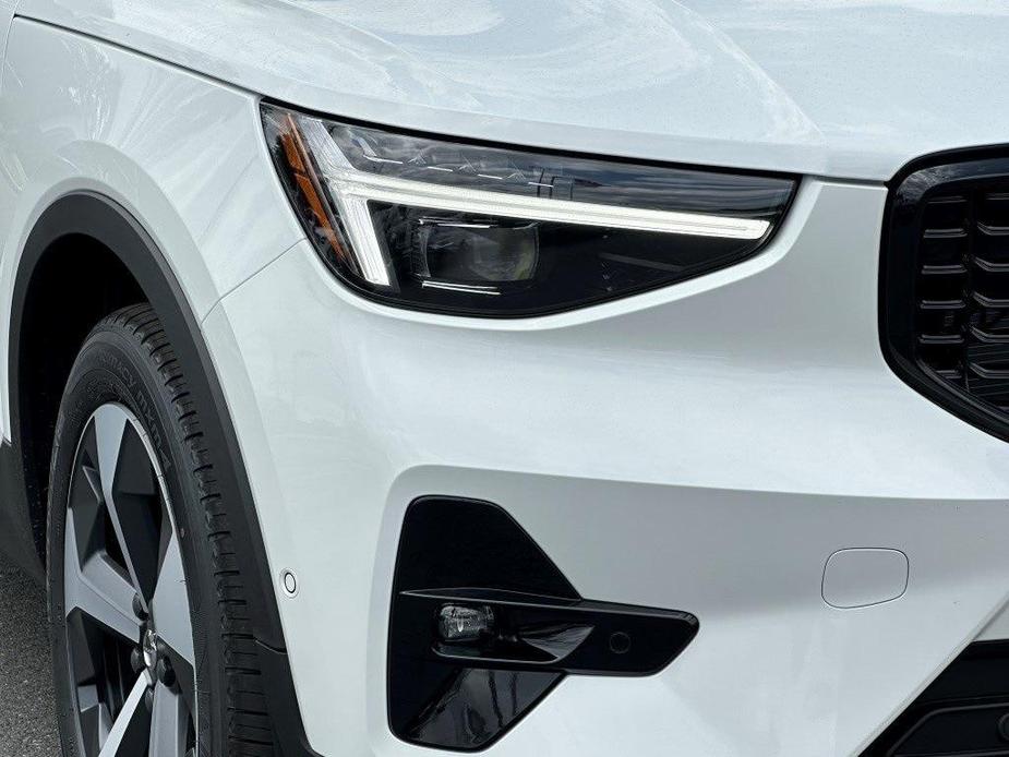 new 2025 Volvo XC40 car, priced at $48,315