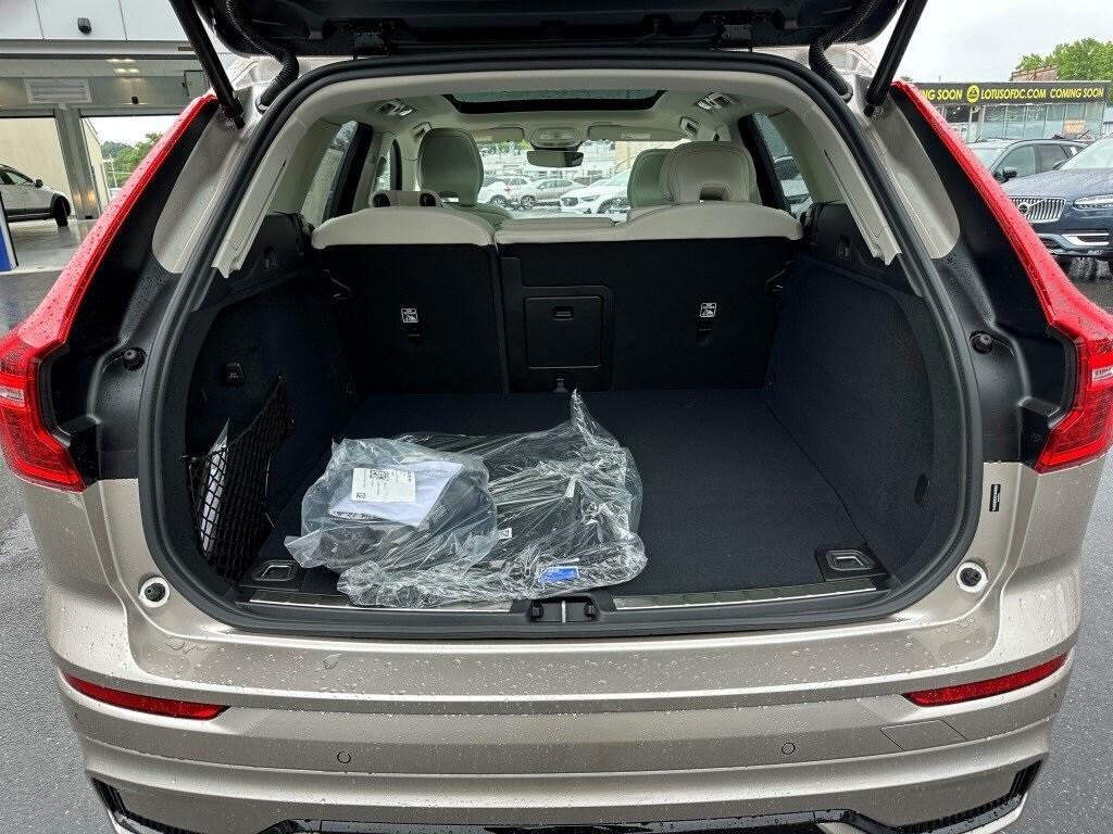 new 2025 Volvo XC60 Plug-In Hybrid car, priced at $63,489