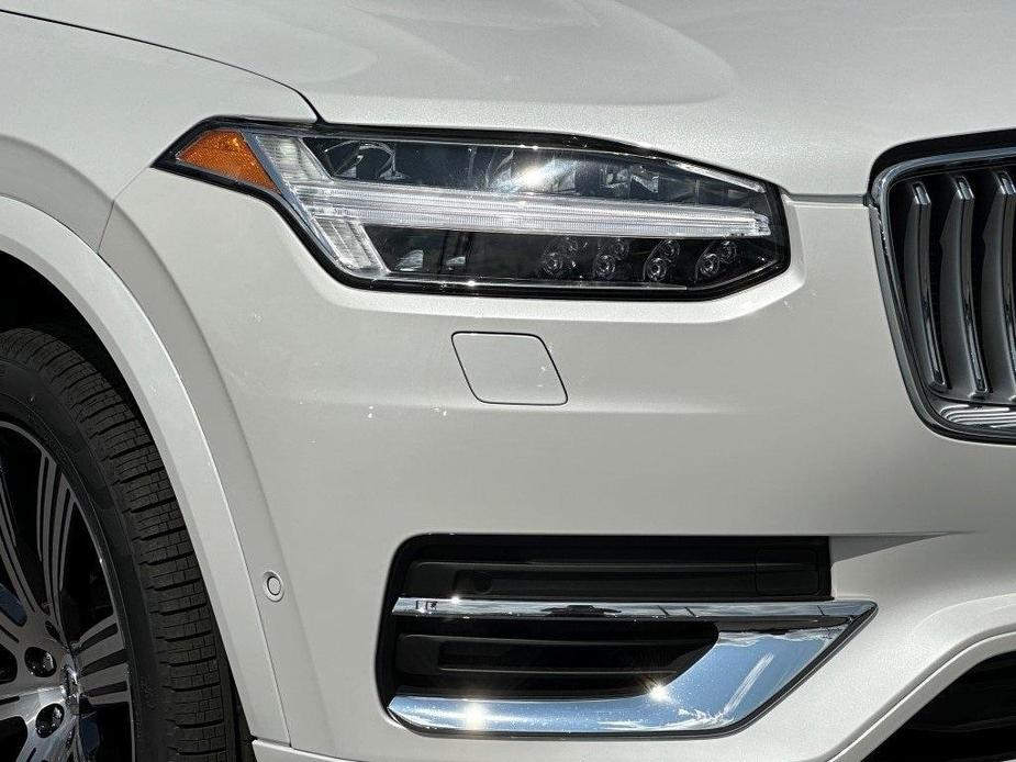 new 2025 Volvo XC90 car, priced at $81,890