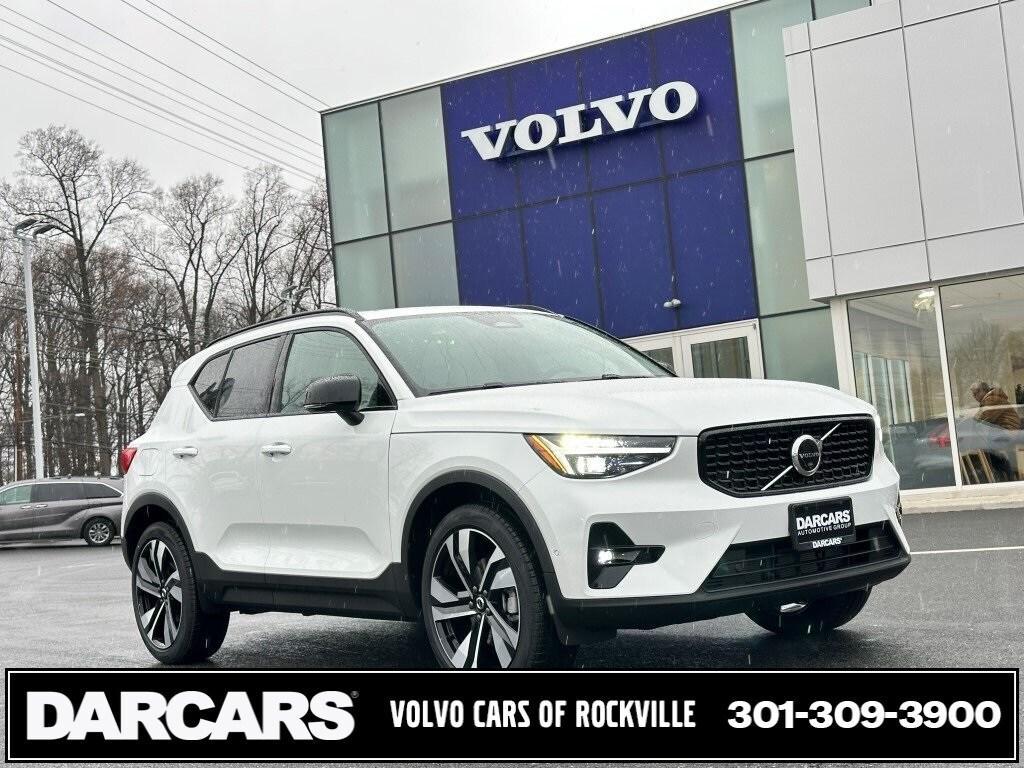 new 2025 Volvo XC40 car, priced at $49,170