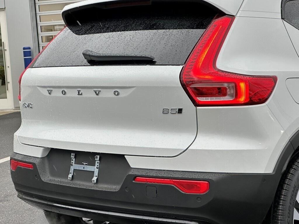 new 2025 Volvo XC40 car, priced at $49,170