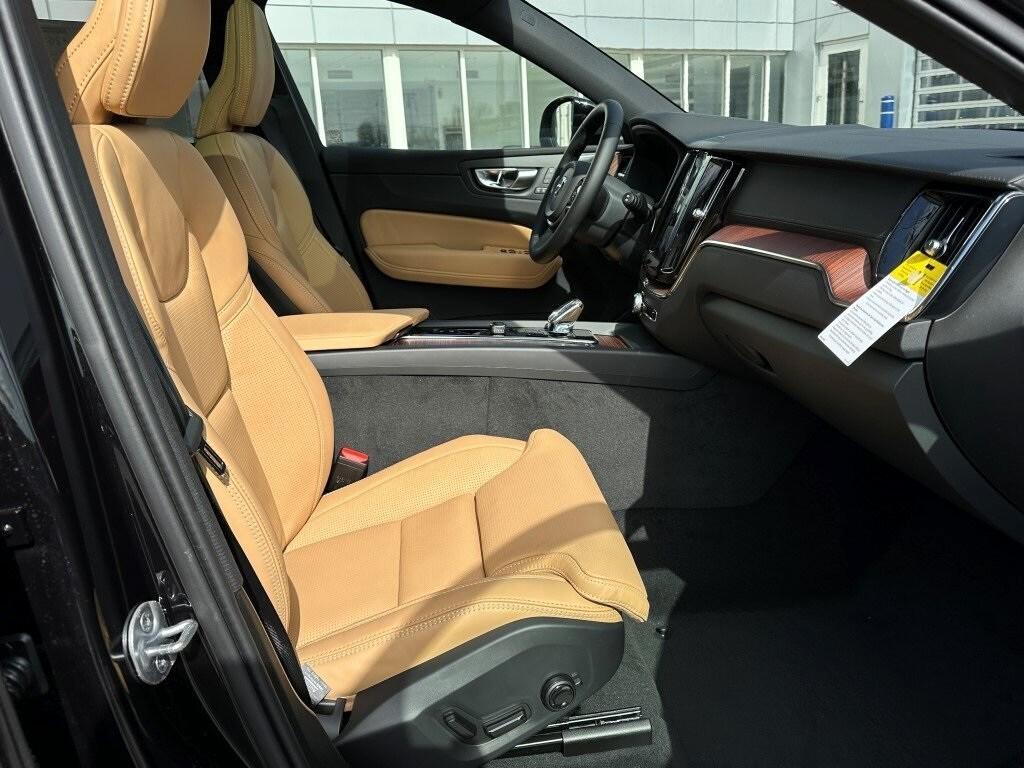new 2025 Volvo XC60 car, priced at $59,645