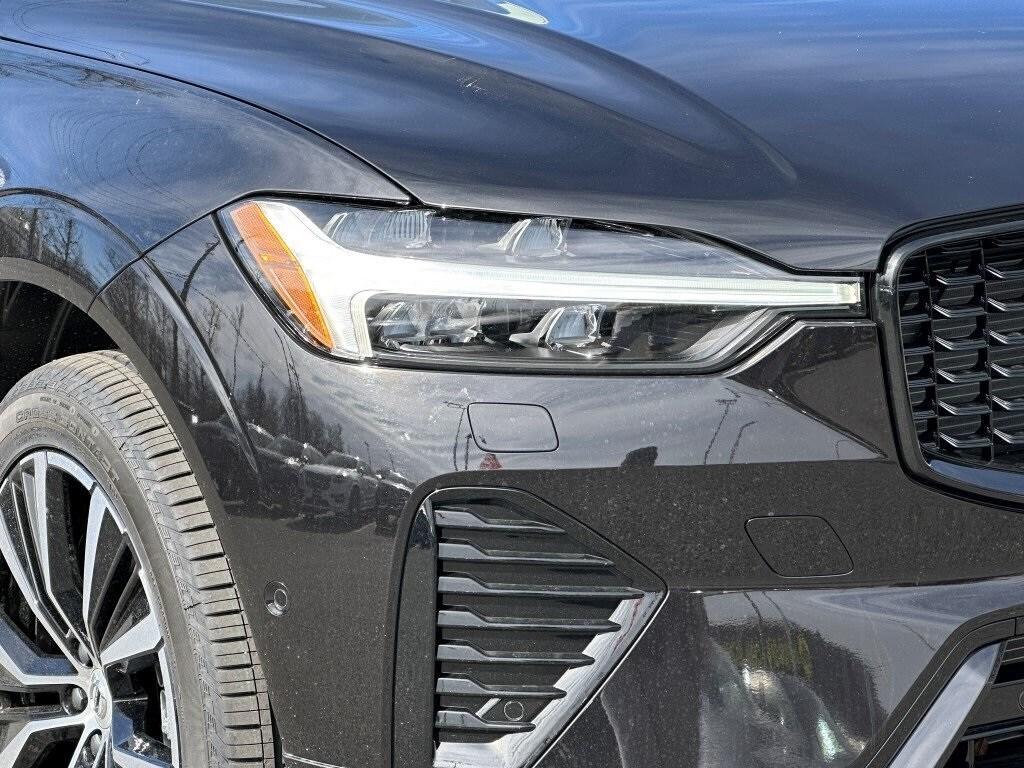 new 2025 Volvo XC60 car, priced at $59,645