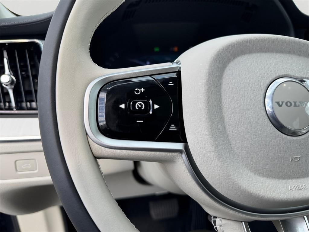 new 2026 Volvo XC60 car, priced at $62,295