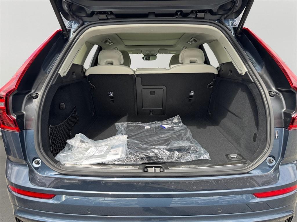 new 2026 Volvo XC60 car, priced at $62,295