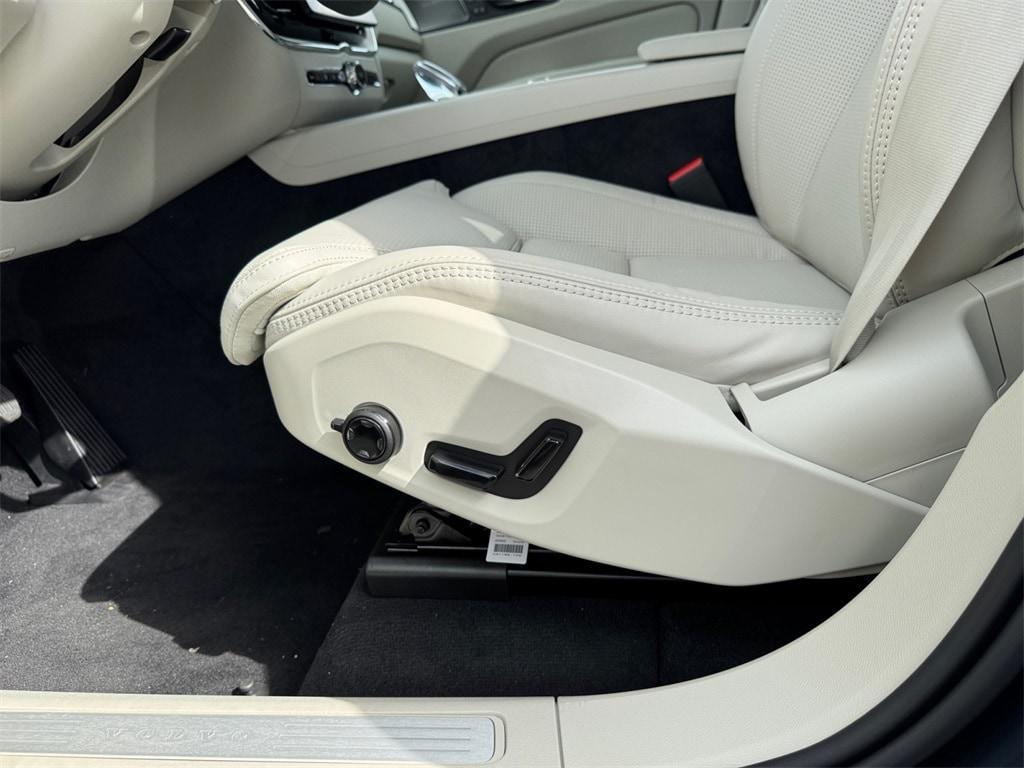 new 2026 Volvo XC60 car, priced at $62,295