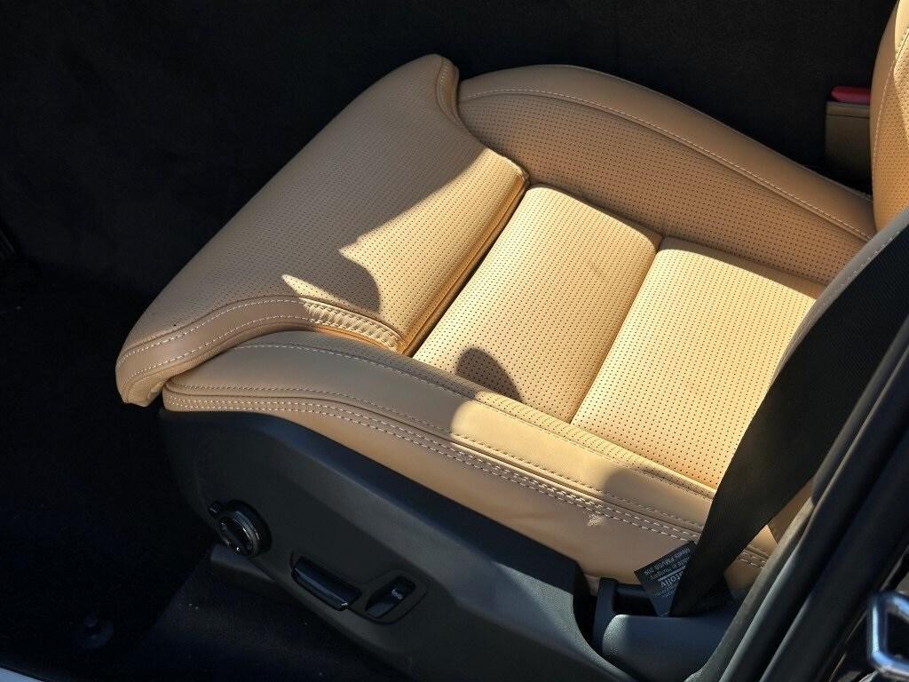 new 2025 Volvo XC60 car, priced at $59,645