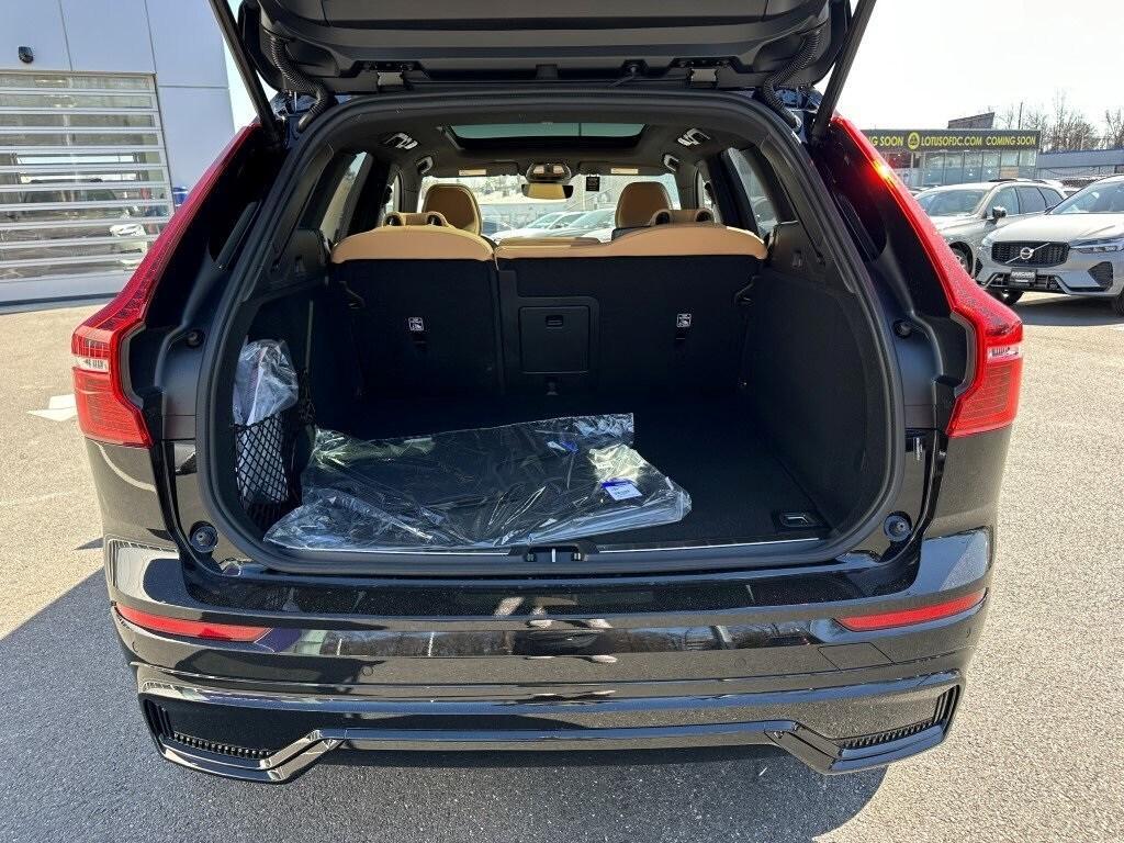 new 2025 Volvo XC60 car, priced at $59,645