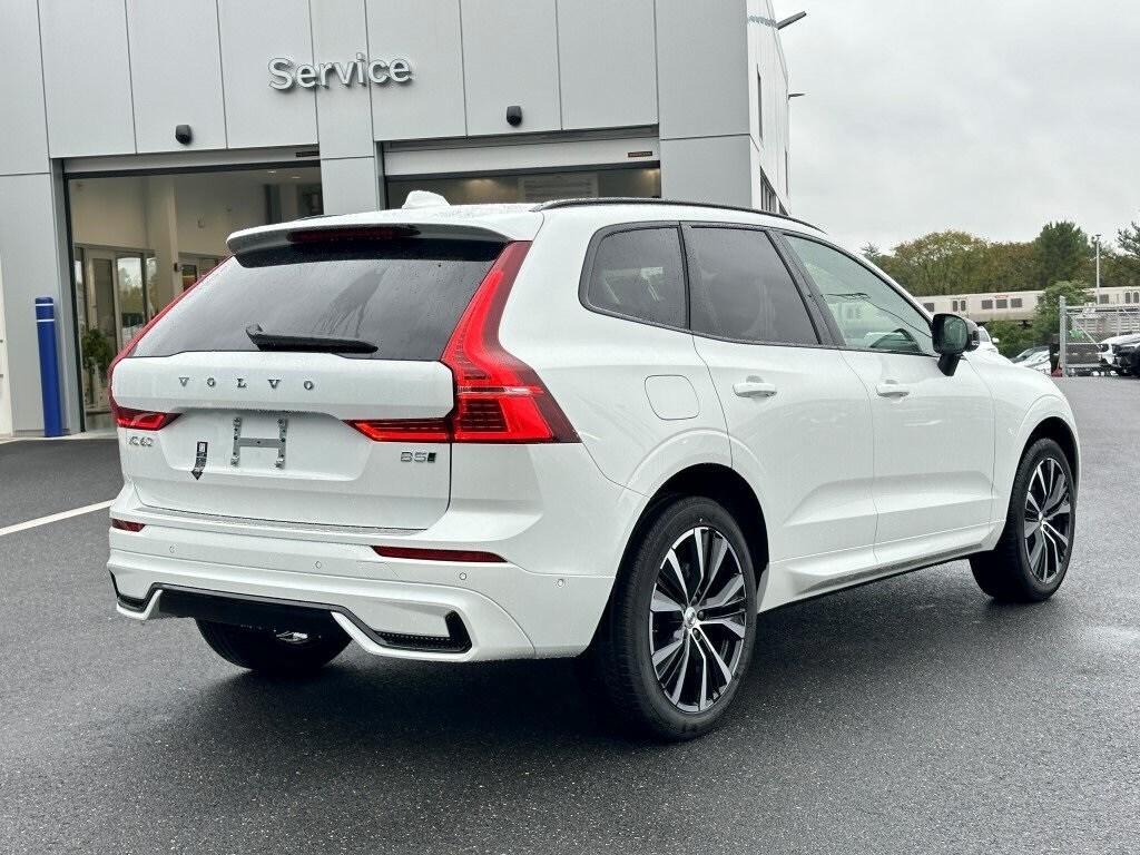 new 2025 Volvo XC60 car, priced at $53,710