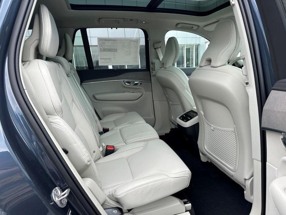 new 2025 Volvo XC90 car, priced at $70,929