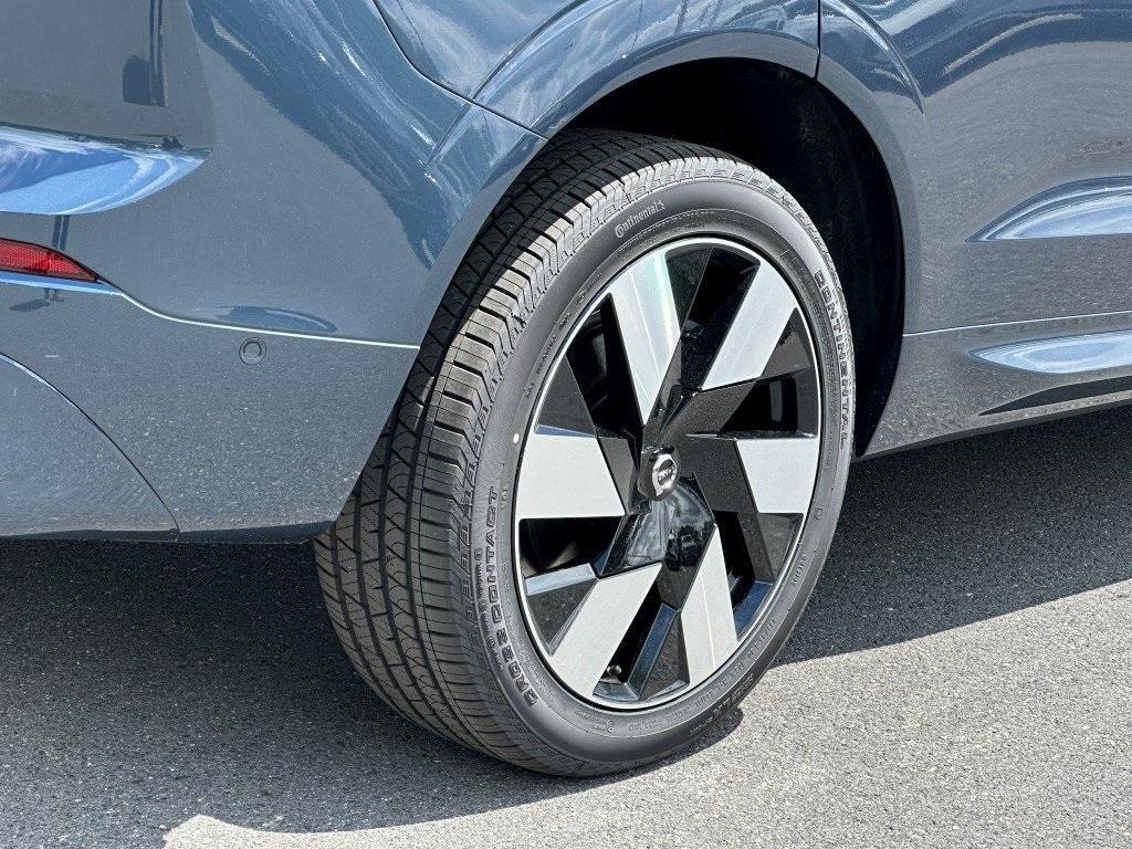 new 2025 Volvo XC60 Plug-In Hybrid car, priced at $65,445