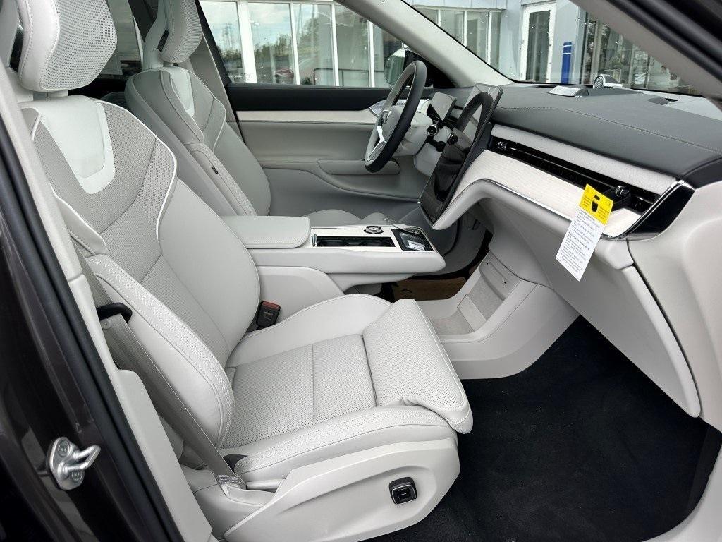 new 2025 Volvo EX90 car, priced at $95,760