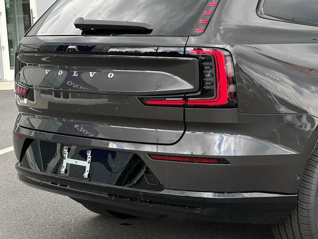 new 2025 Volvo EX90 car, priced at $95,760