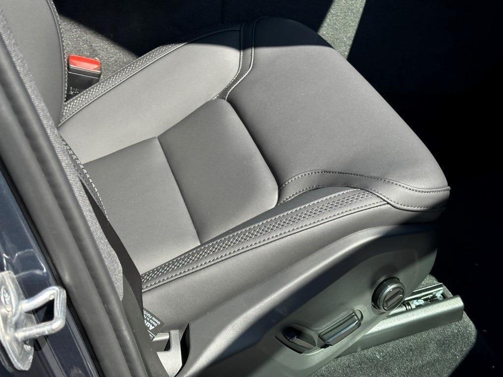 new 2025 Volvo XC90 car, priced at $65,745