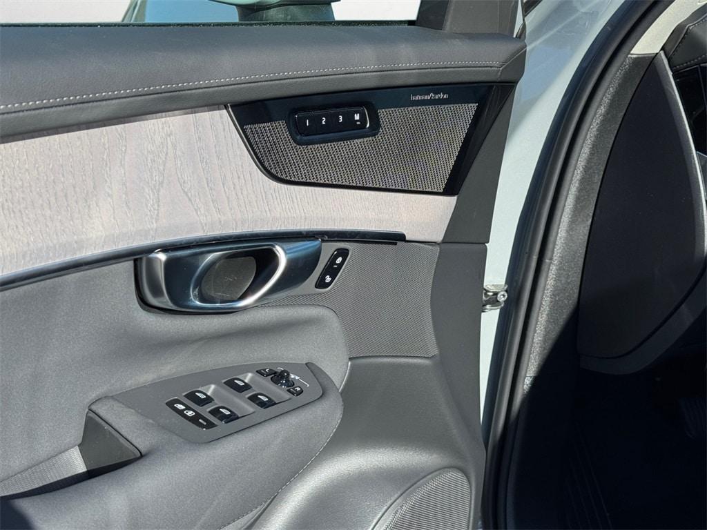 new 2026 Volvo XC90 car, priced at $73,321