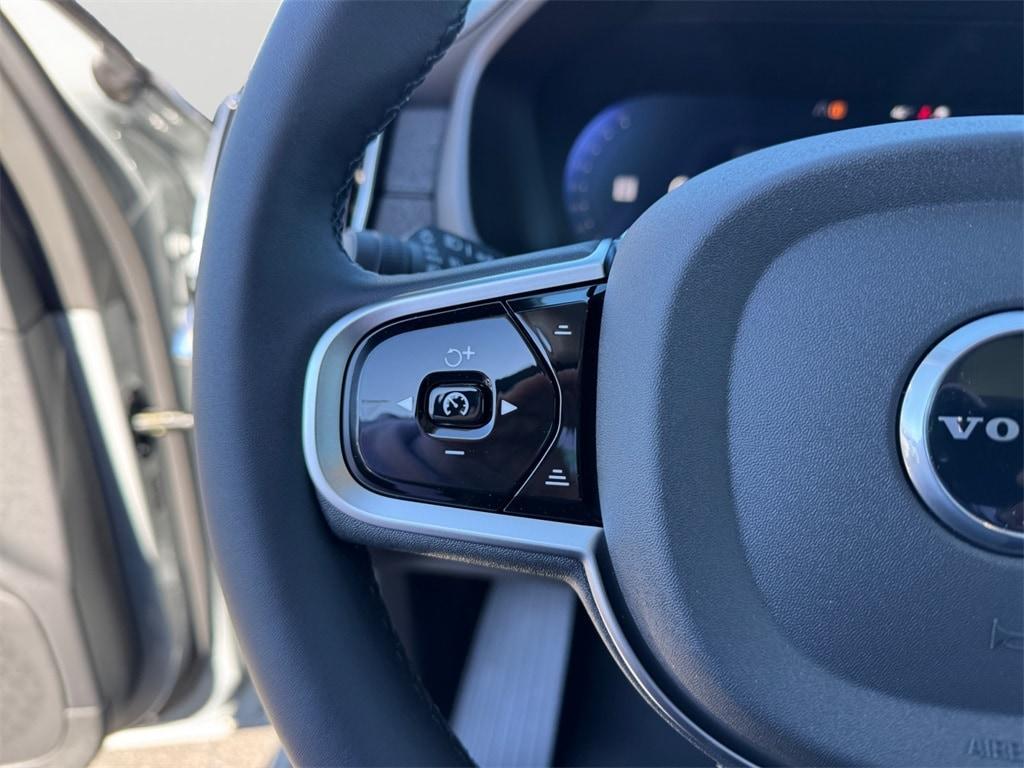 new 2026 Volvo XC90 car, priced at $73,321