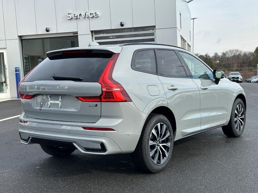 new 2025 Volvo XC60 car, priced at $53,745