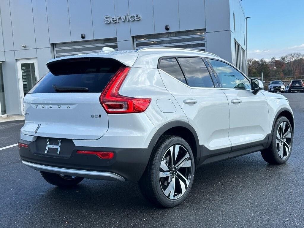 new 2025 Volvo XC40 car, priced at $51,145