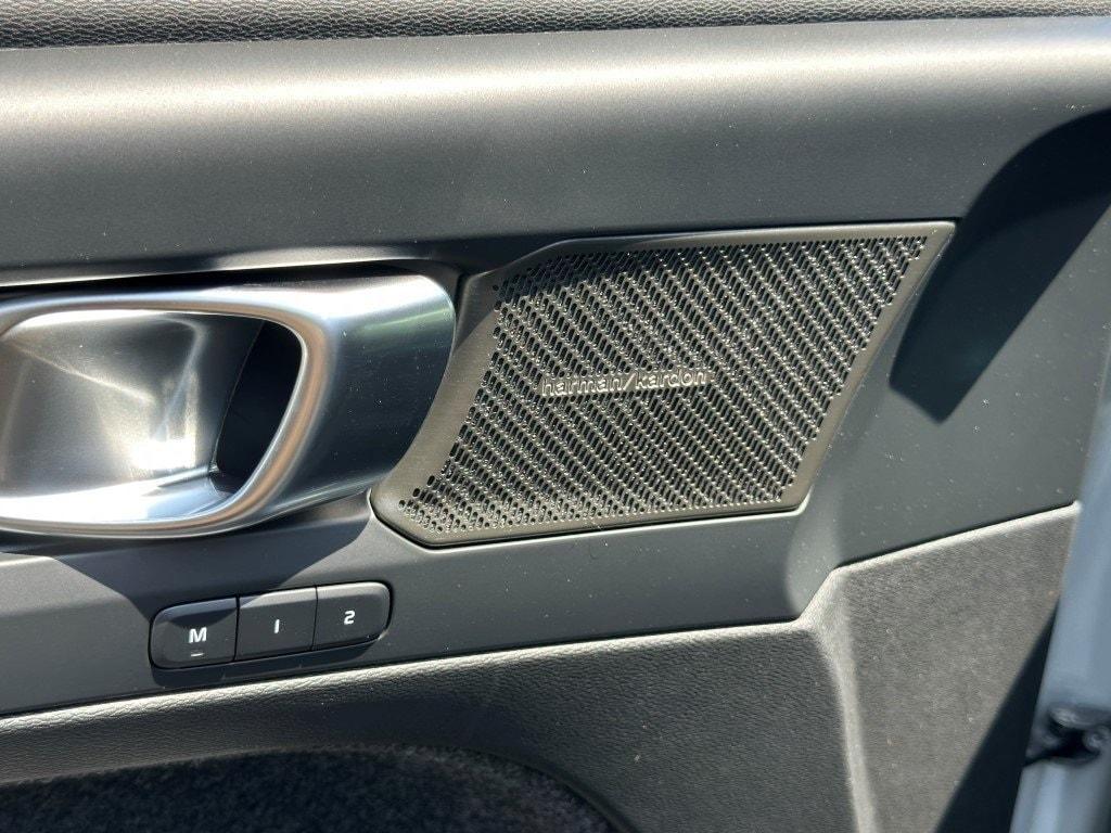 new 2025 Volvo EX40 car, priced at $62,045