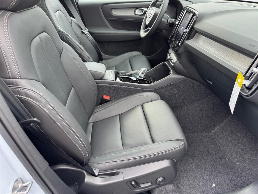 new 2026 Volvo XC40 car, priced at $50,150