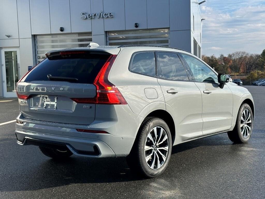 new 2025 Volvo XC60 car, priced at $54,545