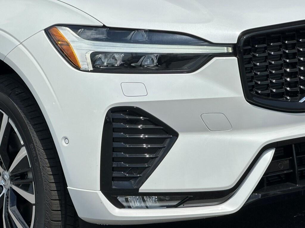 new 2025 Volvo XC60 car, priced at $55,360
