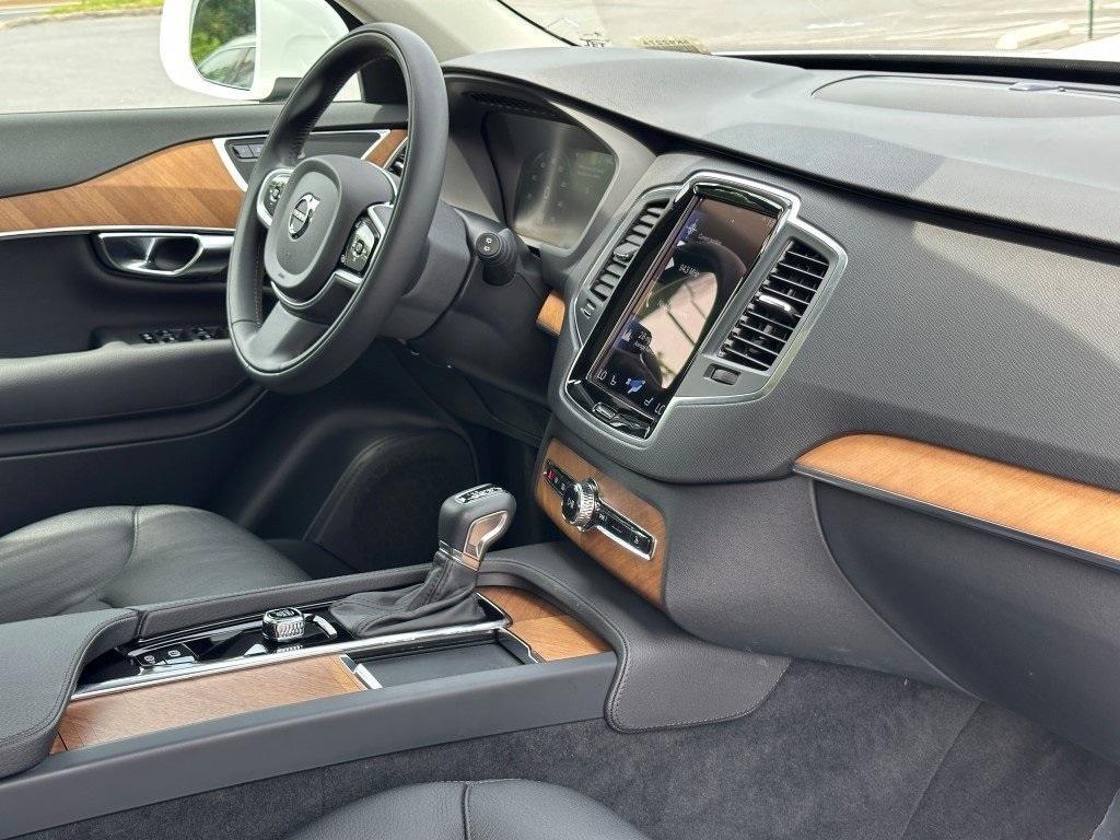 used 2022 Volvo XC90 car, priced at $40,980