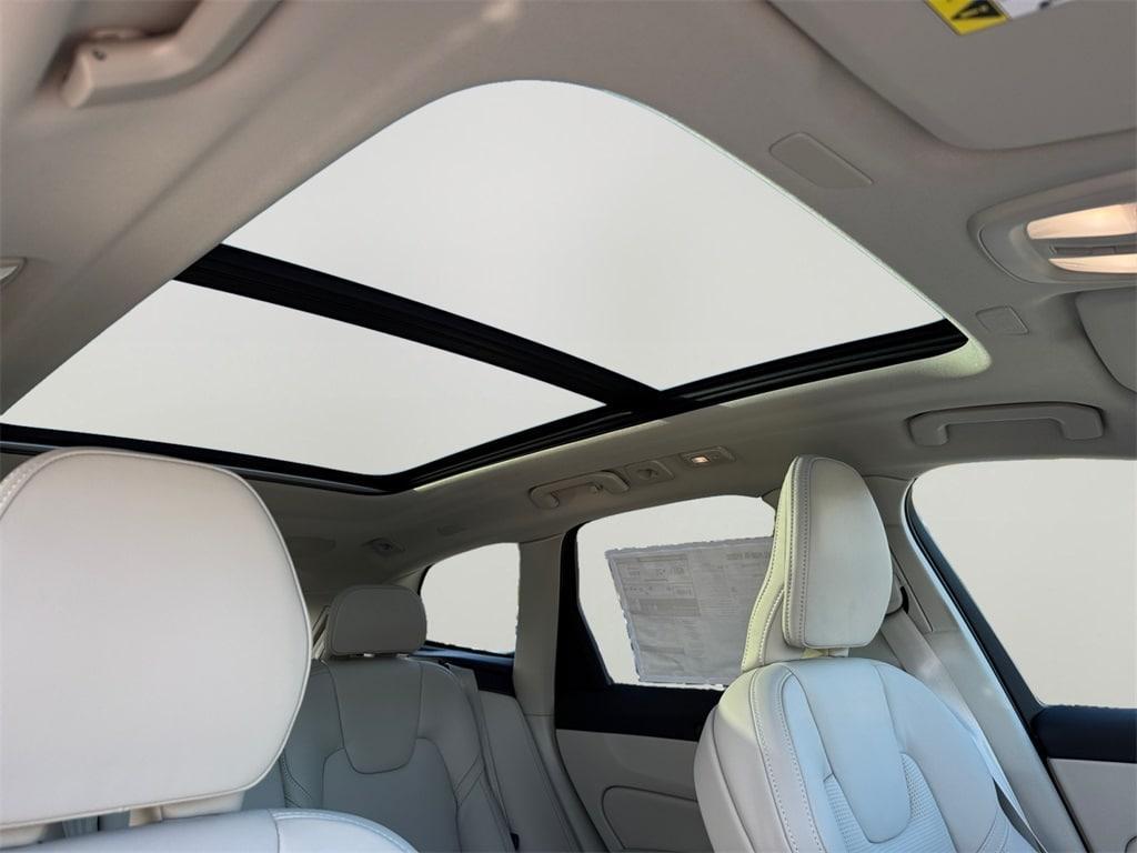 new 2026 Volvo XC60 Plug-In Hybrid car, priced at $78,595