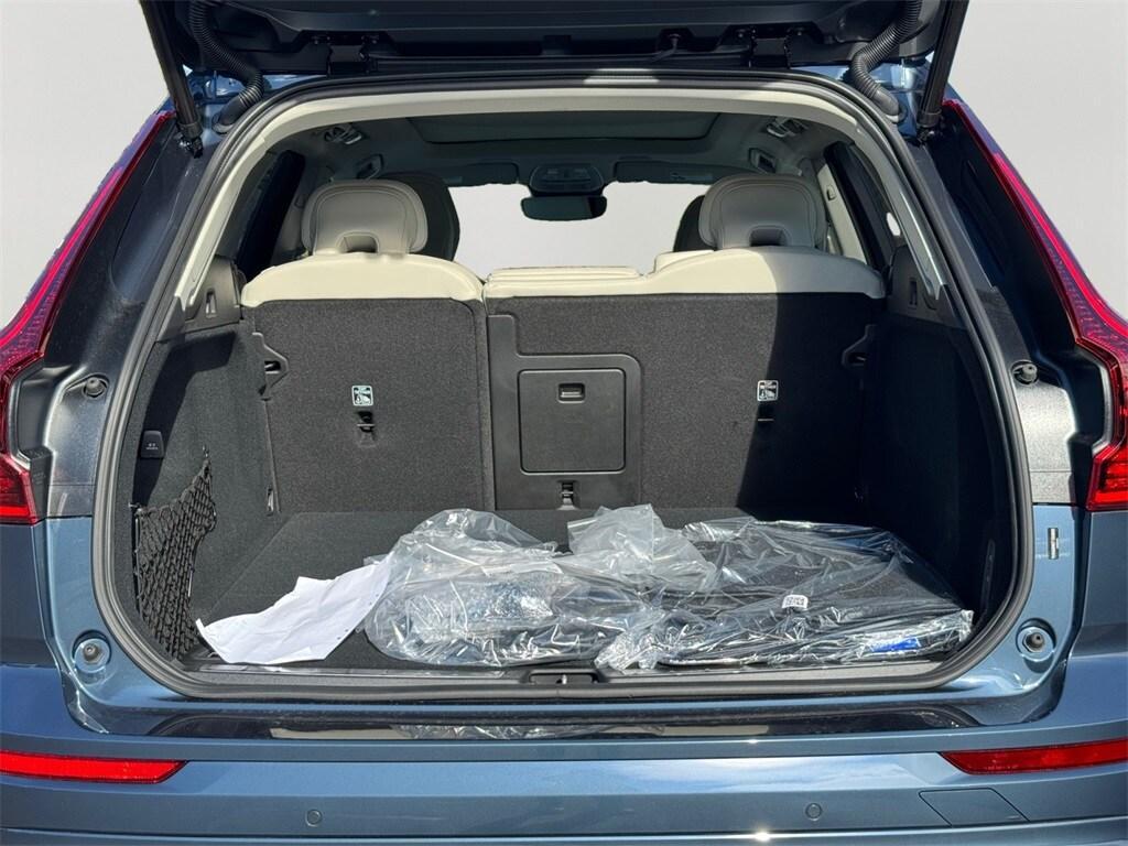 new 2026 Volvo XC60 Plug-In Hybrid car, priced at $78,595