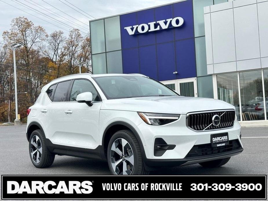 new 2025 Volvo XC40 car, priced at $45,585