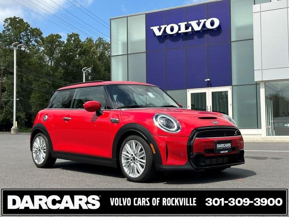 used 2023 MINI Hardtop car, priced at $25,650