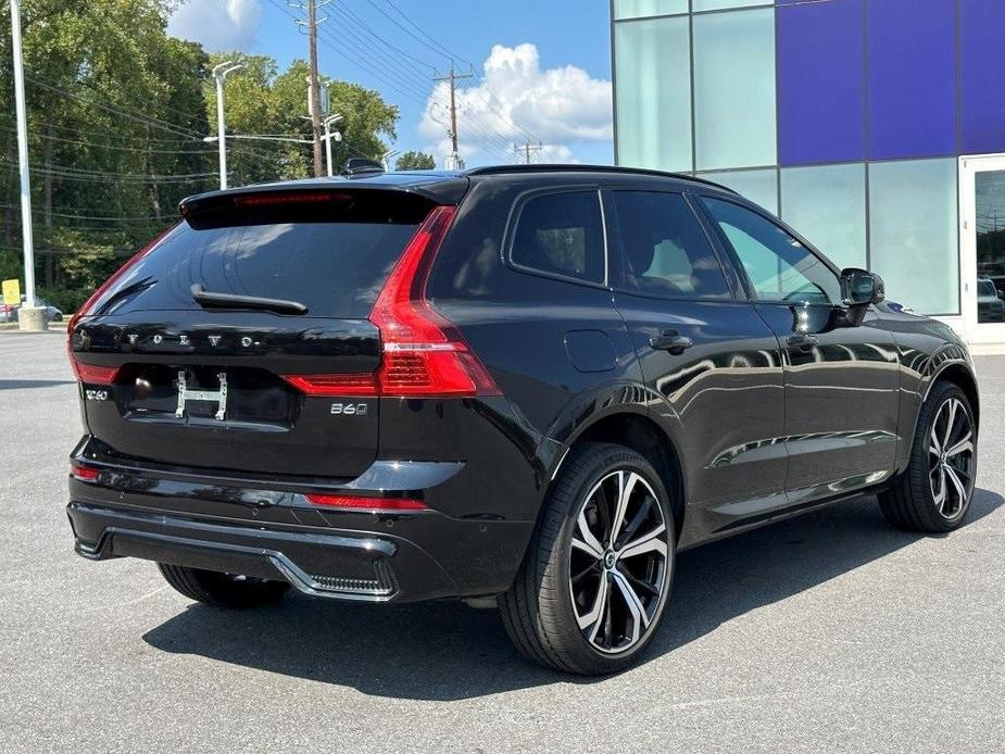 used 2022 Volvo XC60 car, priced at $38,480