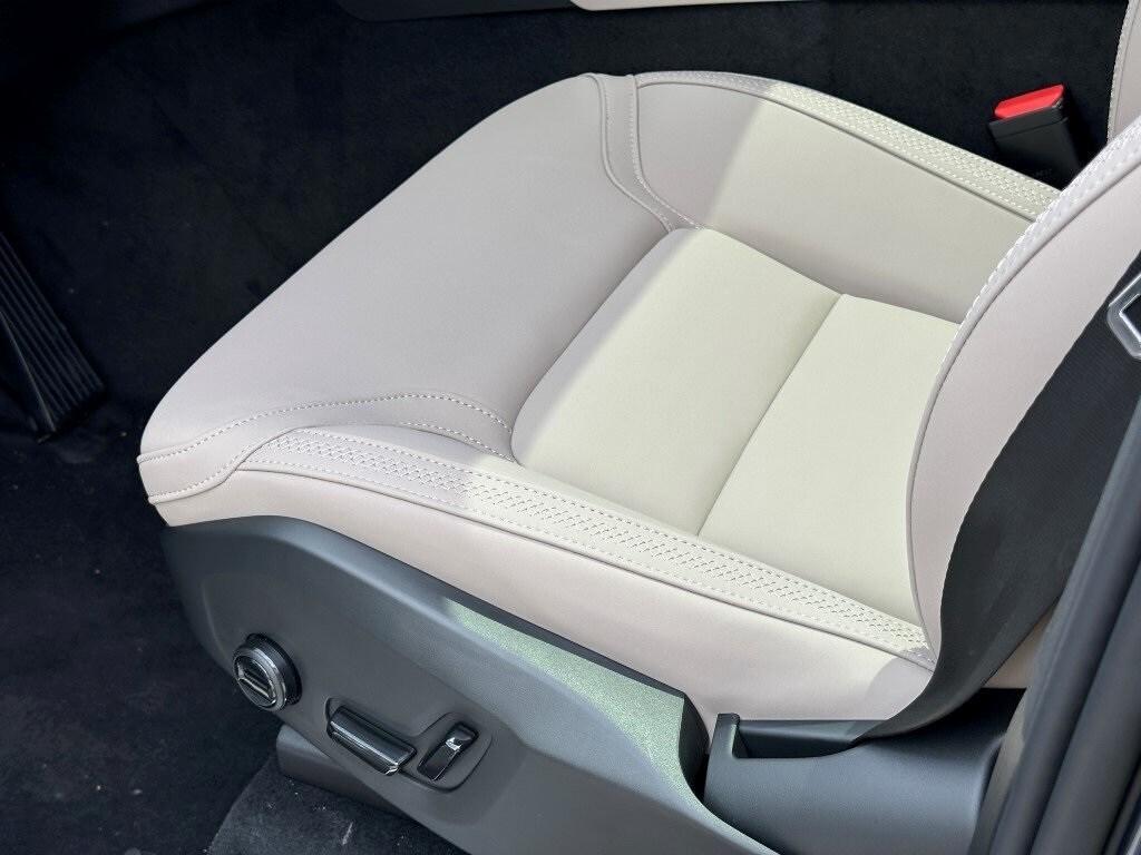 new 2025 Volvo XC90 car, priced at $68,745