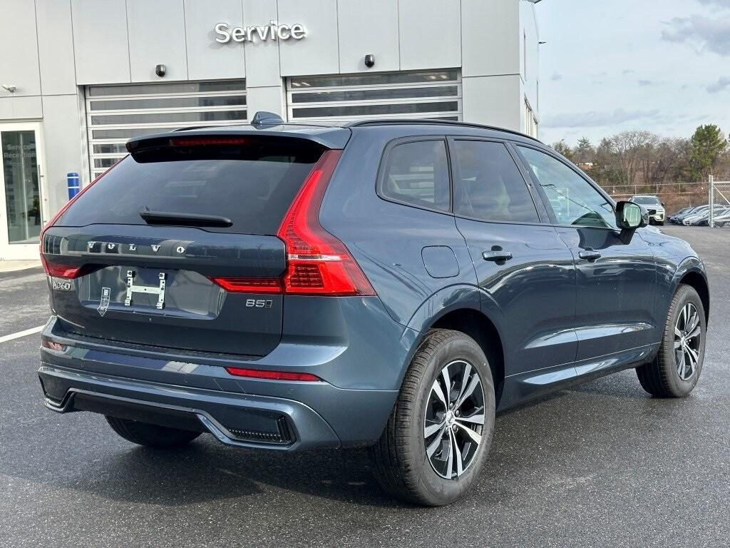 new 2025 Volvo XC60 car, priced at $48,345